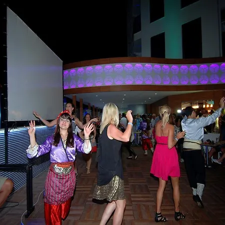 Grand Zaman ホテル 4*